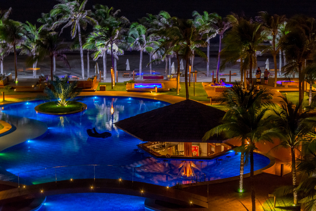 https://atomonline.net/site-2023/wp-content/uploads/2023/03/Carmel-Cumbuco-Piscina.jpg